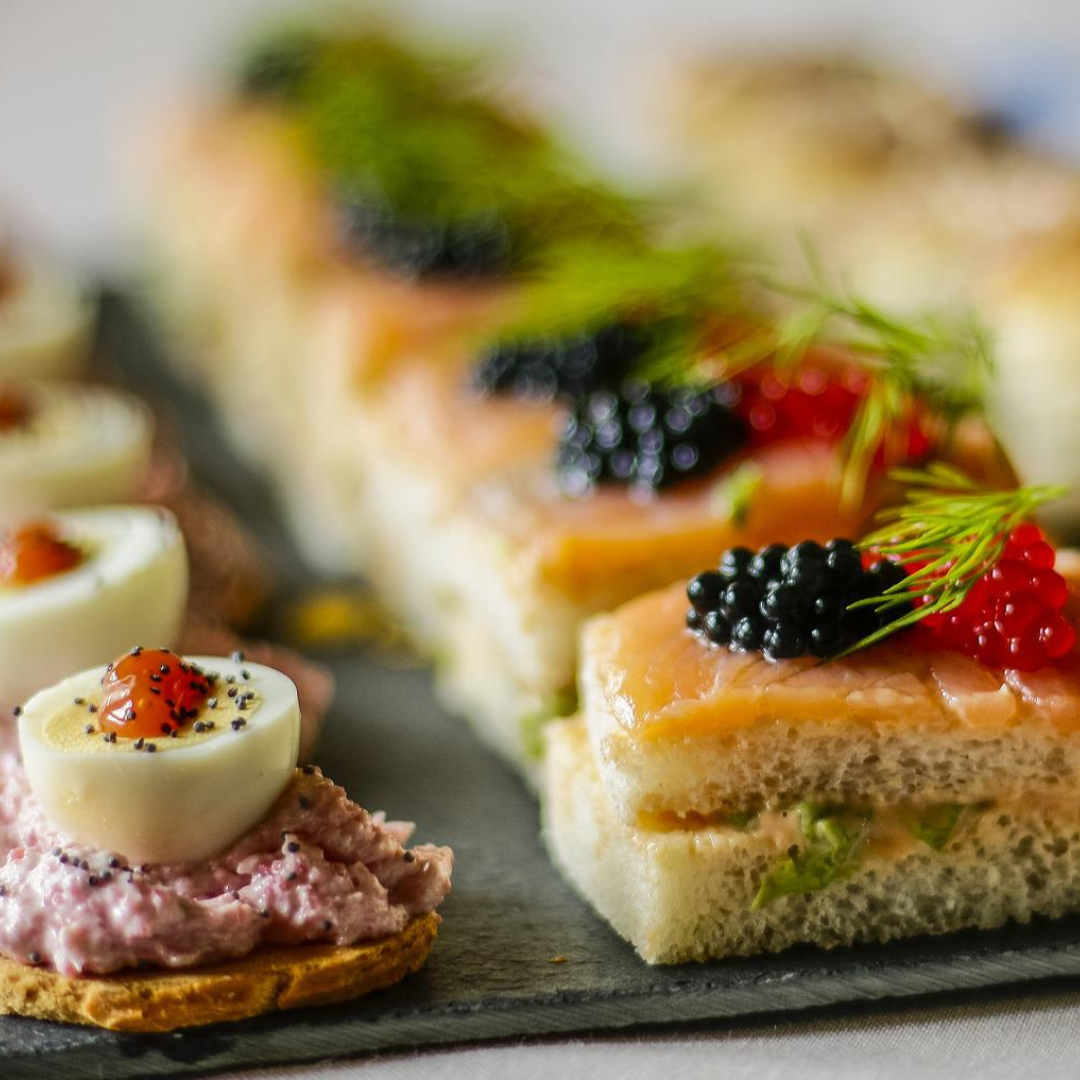 Au Bureau des Saveurs, Traiteur à Rennes et ses alentours, est spécialisé dans la création de cocktails sur mesure, avec ou sans service traiteur, pour satisfaire toutes les occasions.