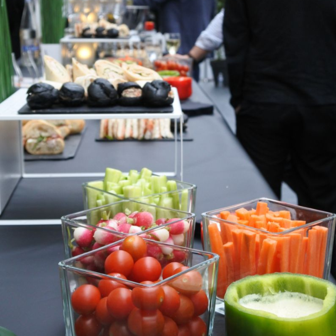 Au Bureau des Saveurs, Traiteur à Rennes et ses alentours, est spécialisé dans la création de cocktails et buffets sur mesure, avec ou sans service traiteur, pour satisfaire toutes les occasions.