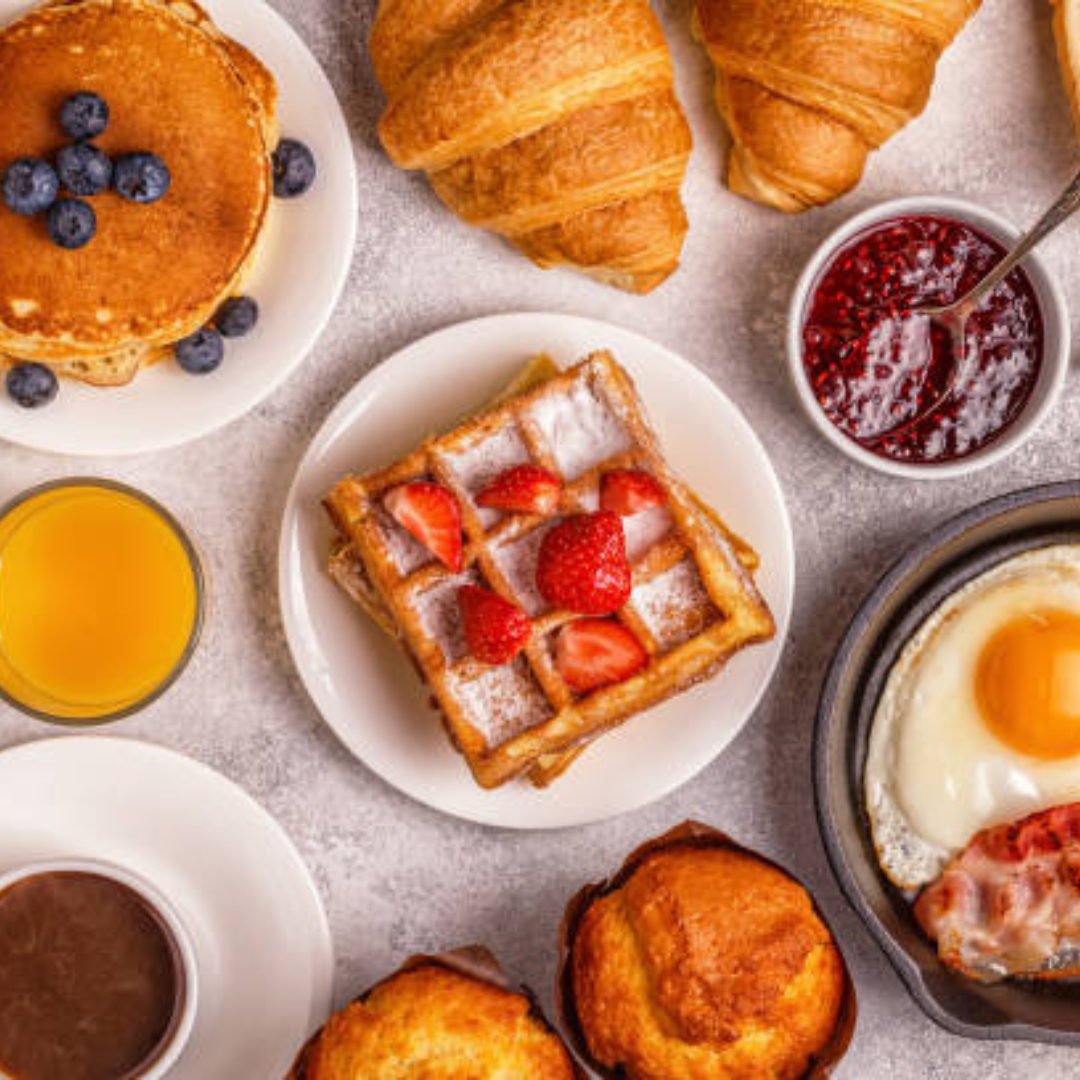 Au Bureau des Saveurs, propose de délicieux petits déjeuners et pauses gourmandes, parfaits à tout moment de la journée ! Des viennoiseries aux biscuits moelleux, régalez-vous à chaque instant.