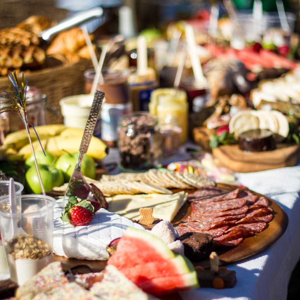 Les brunchs et buffets de Au Bureau des Saveurs, traiteur à Rennes ’idéal pour des moments de convivialité ! Une offre 100 % sur mesure afin de vous organiser un moment inoubliable…